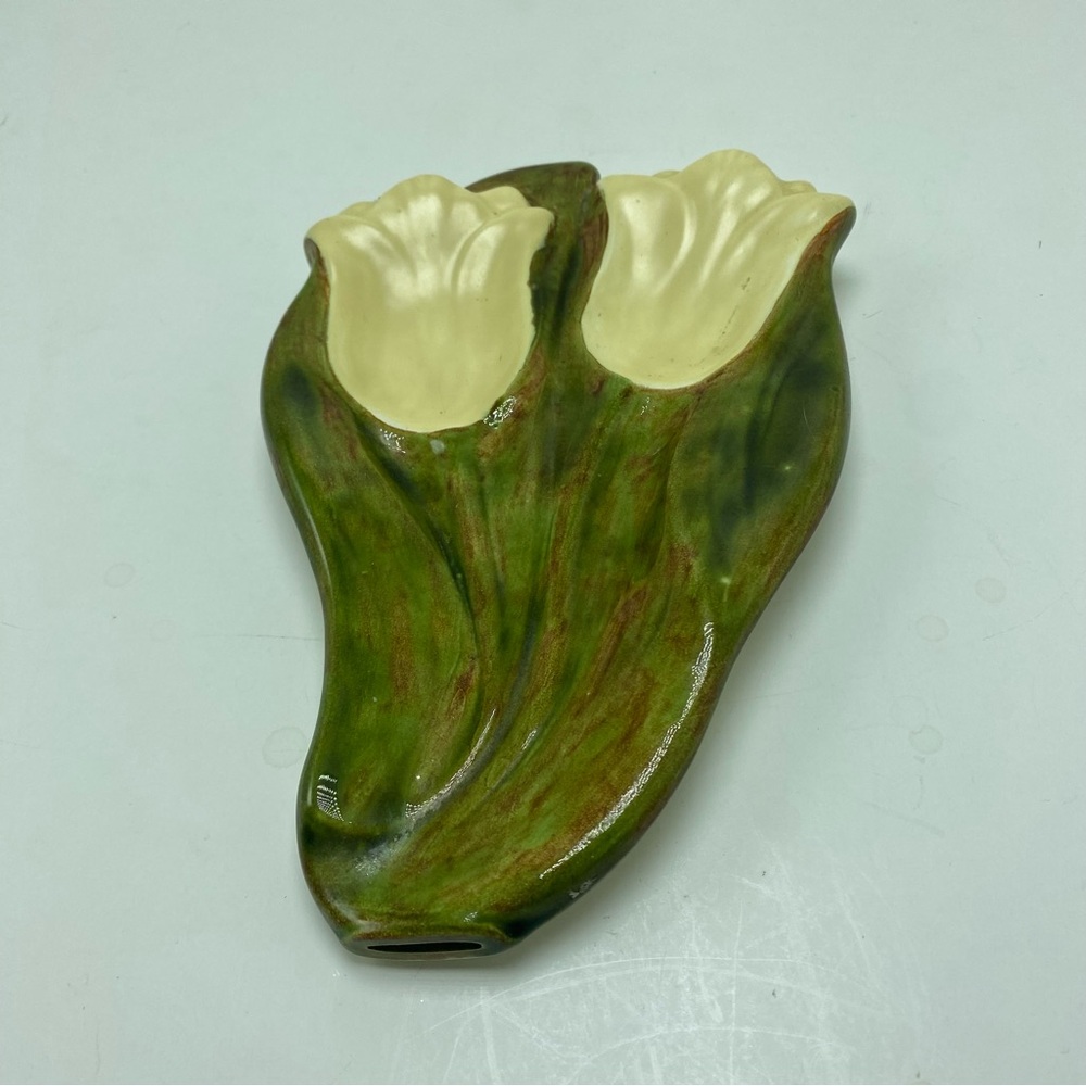 Vintage Holland Mold Hand Painted Tulip Spoon Rest